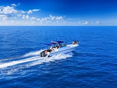 RAFIKI Sea Ray Express Speedboat – speedboat charter Phuket