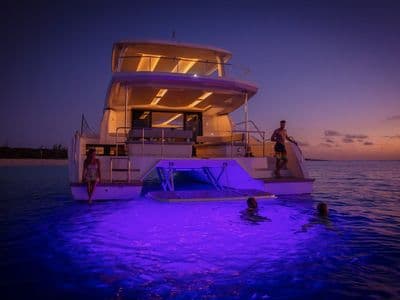 ZIM Leopard 53 Power Catamaran – catamaran charter Phuket