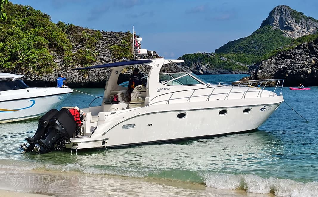 Oryx 40 Fly flybridge yacht side view
