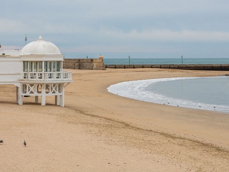 Plaža La Caleta i stari Balneario de la Palma u Cádizu